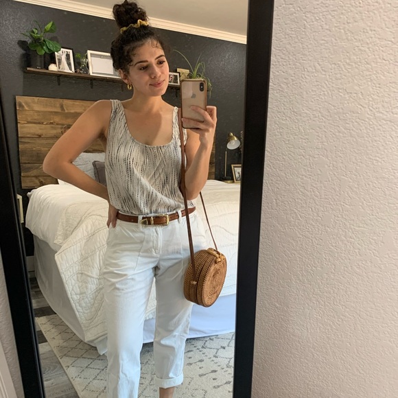 Meet your Posher, Lauren - Picture 2 of 8